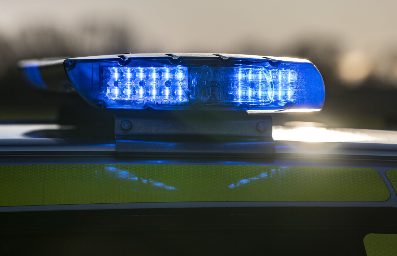 Polisen misstänker att en pojke utsatts för ett mordförsök utanför en skola i centrala Hässleholm.